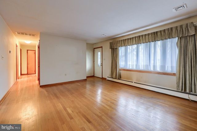 222 ROBIN RD, Hershey, PA 17033