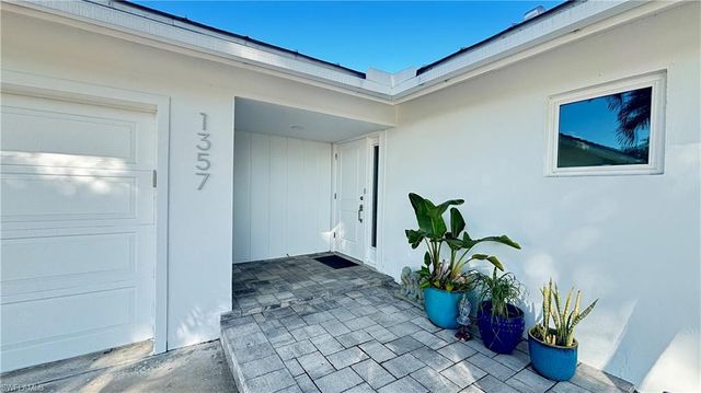 1357 Kingswood CT, Fort Myers, FL 33919