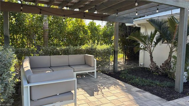 1357 Kingswood CT, Fort Myers, FL 33919