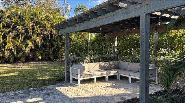 1357 Kingswood CT, Fort Myers, FL 33919