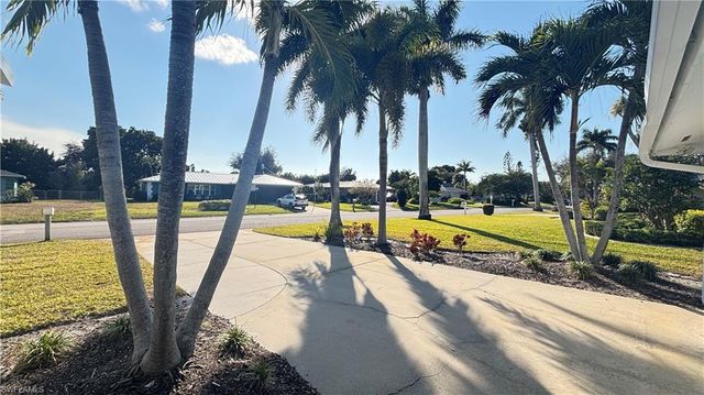 1357 Kingswood CT, Fort Myers, FL 33919