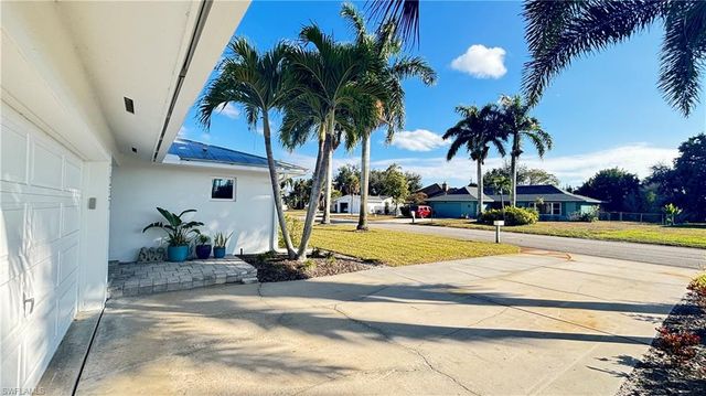 1357 Kingswood CT, Fort Myers, FL 33919