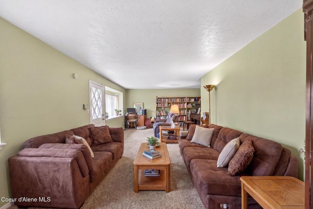 114 Bayview RD, Athol, ID 83801