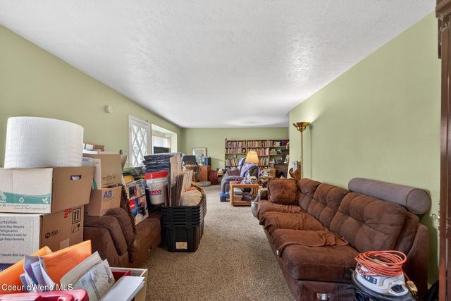 114 Bayview RD, Athol, ID 83801