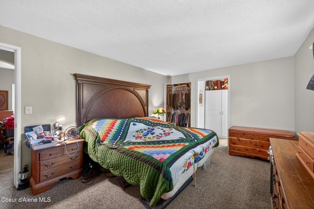 114 Bayview RD, Athol, ID 83801