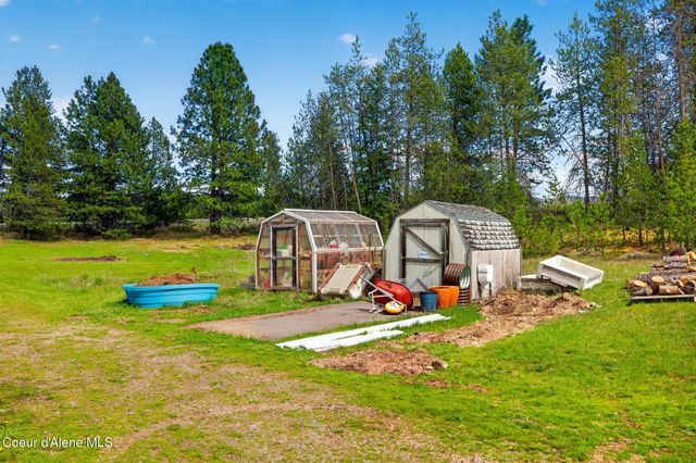 114 Bayview RD, Athol, ID 83801