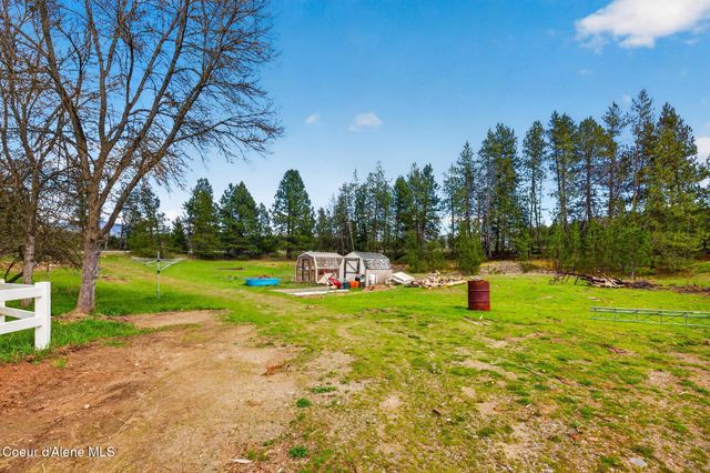 114 Bayview RD, Athol, ID 83801