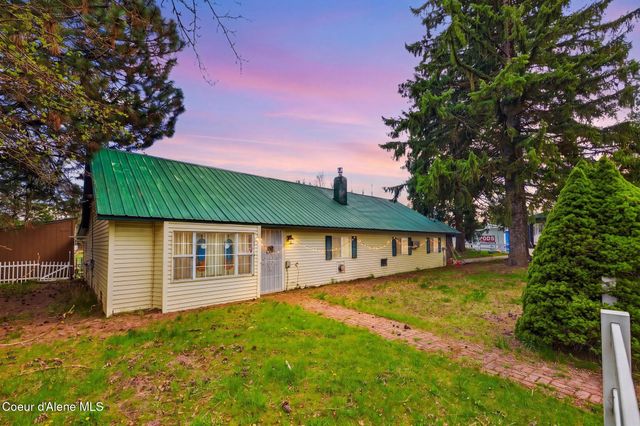 114 Bayview RD, Athol, ID 83801