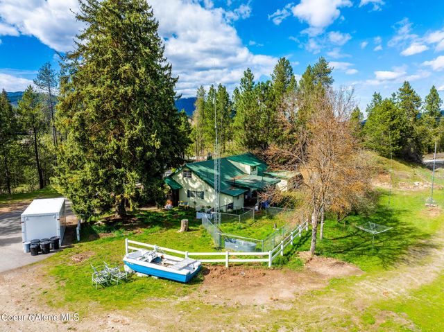 114 Bayview RD, Athol, ID 83801