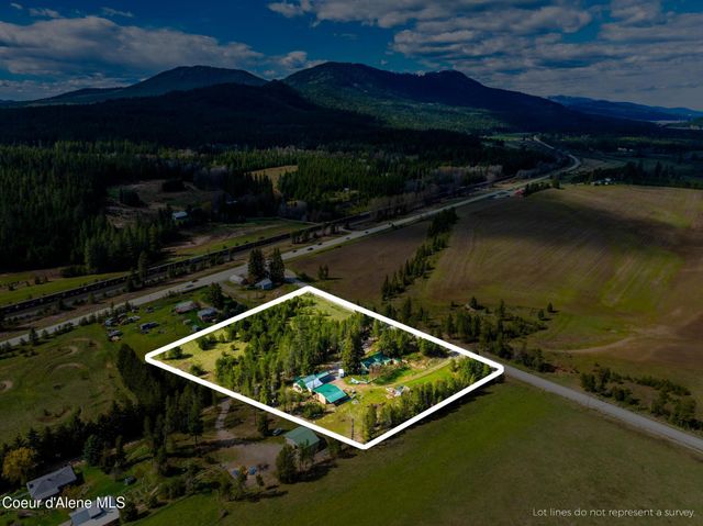 114 Bayview RD, Athol, ID 83801