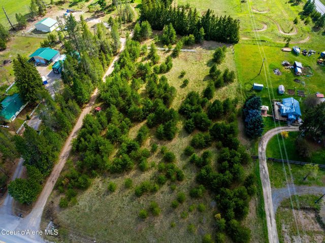 114 Bayview RD, Athol, ID 83801