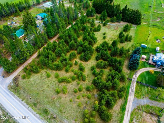 114 Bayview RD, Athol, ID 83801