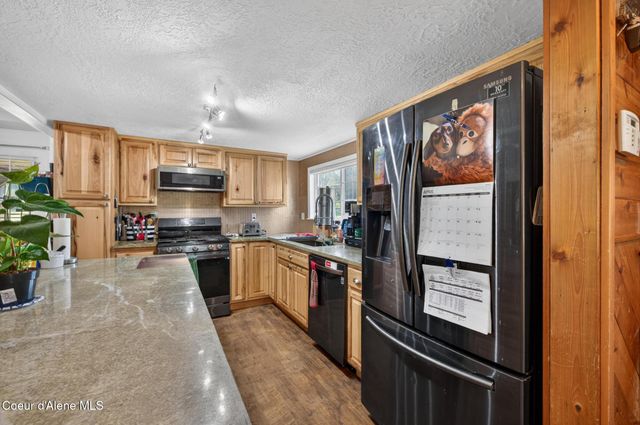 114 Bayview RD, Athol, ID 83801
