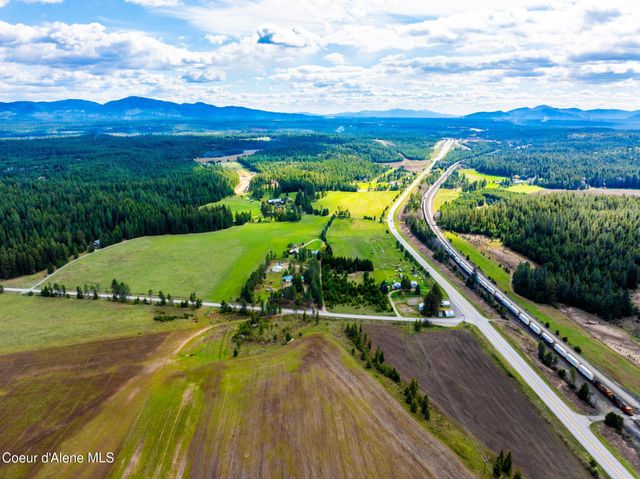 114 Bayview RD, Athol, ID 83801