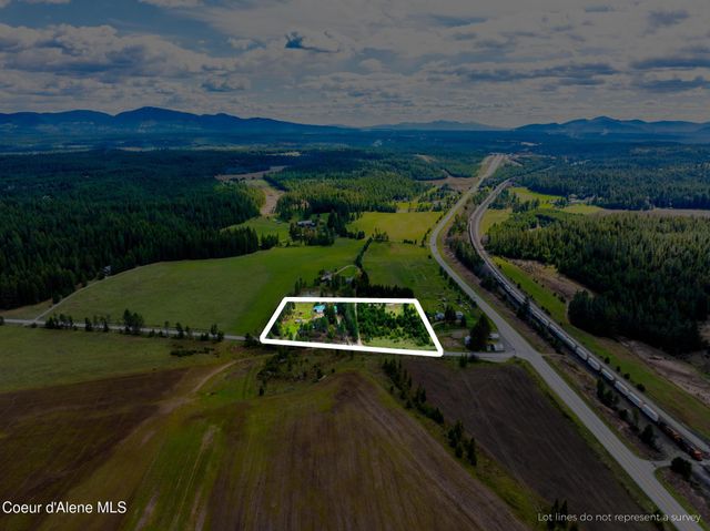 114 Bayview RD, Athol, ID 83801