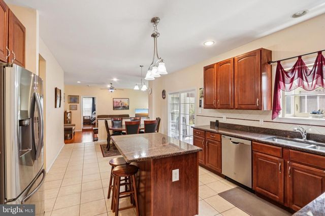 104 RYANS RUN, Sicklerville, NJ 08081