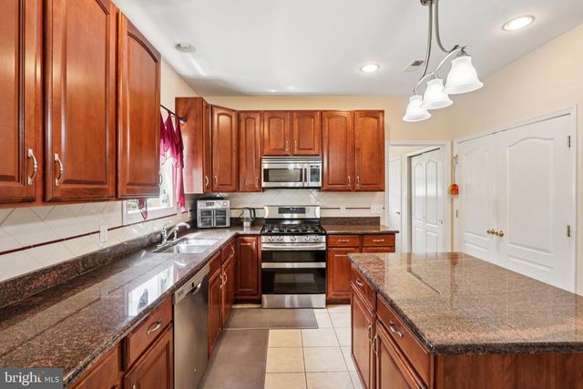 104 RYANS RUN, Sicklerville, NJ 08081