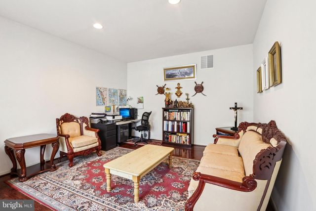 104 RYANS RUN, Sicklerville, NJ 08081