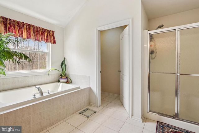 104 RYANS RUN, Sicklerville, NJ 08081