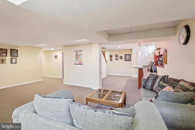 104 RYANS RUN, Sicklerville, NJ 08081