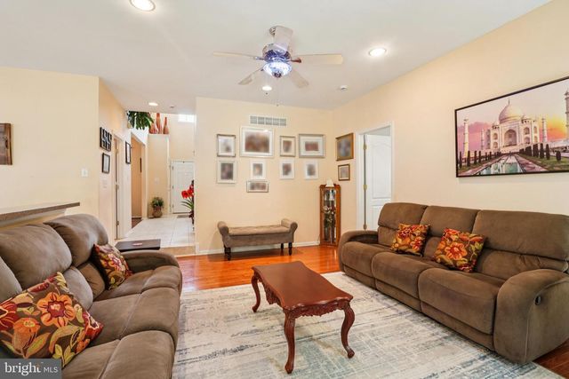 104 RYANS RUN, Sicklerville, NJ 08081