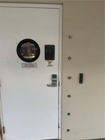 1001 10th AVE S, Naples, FL 34102