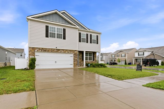 7354 Sunny Parks Dr, White House, TN 37188