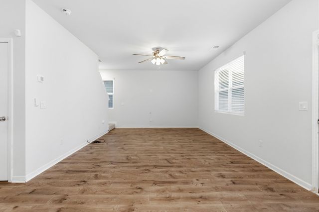 7354 Sunny Parks Dr, White House, TN 37188