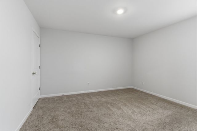 7354 Sunny Parks Dr, White House, TN 37188