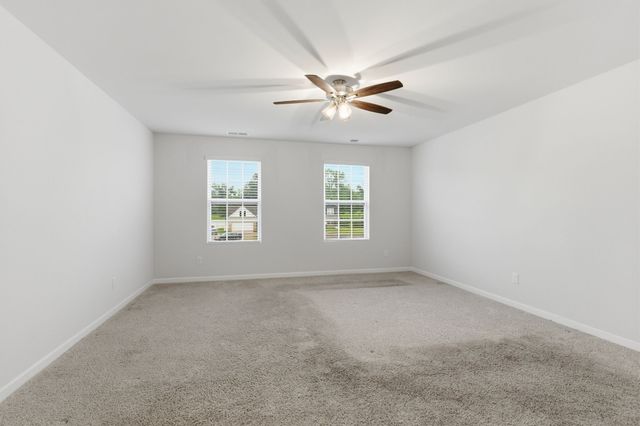 7354 Sunny Parks Dr, White House, TN 37188