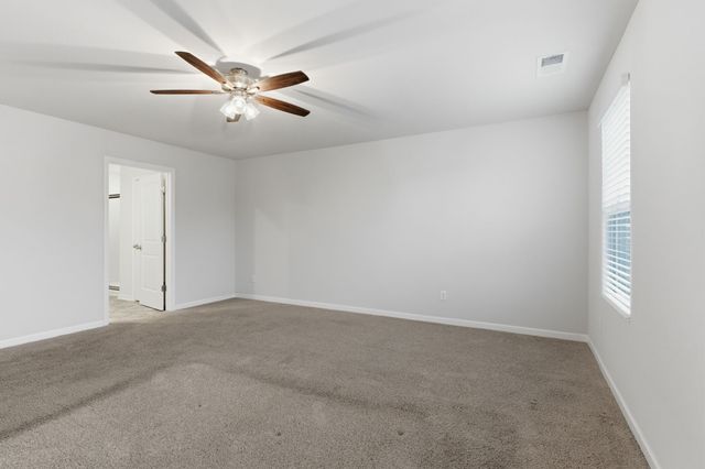 7354 Sunny Parks Dr, White House, TN 37188