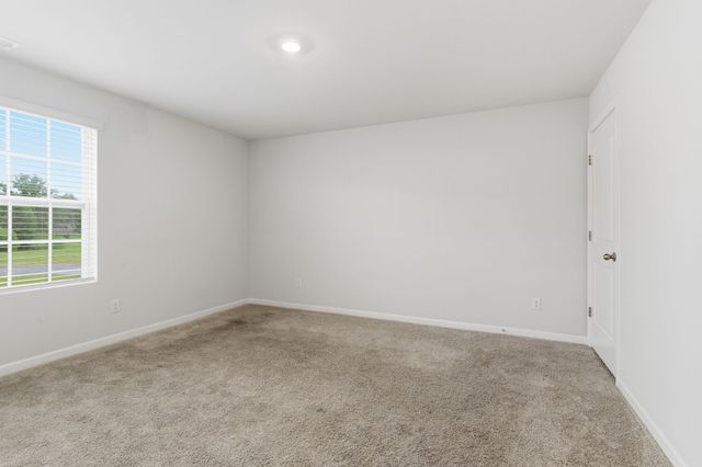7354 Sunny Parks Dr, White House, TN 37188