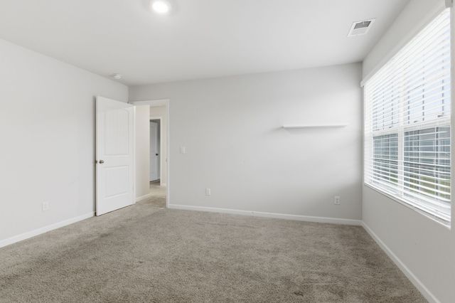 7354 Sunny Parks Dr, White House, TN 37188