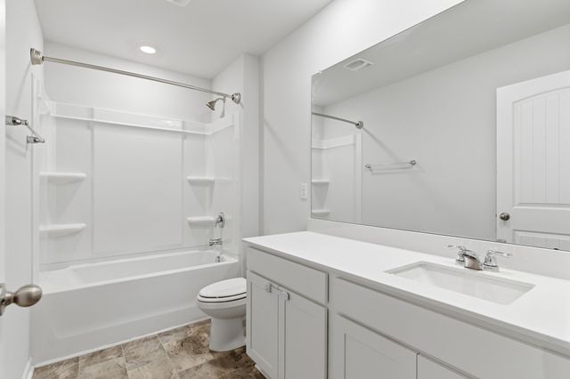 7354 Sunny Parks Dr, White House, TN 37188