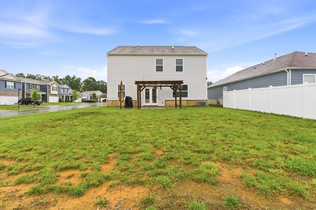 7354 Sunny Parks Dr, White House, TN 37188