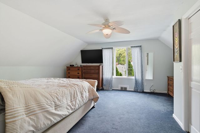 310 W Allen Ridge Rd, Springfield, MA 01118
