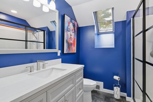 310 W Allen Ridge Rd, Springfield, MA 01118