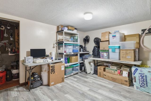 310 W Allen Ridge Rd, Springfield, MA 01118