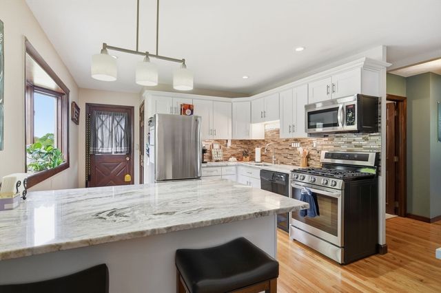 310 W Allen Ridge Rd, Springfield, MA 01118