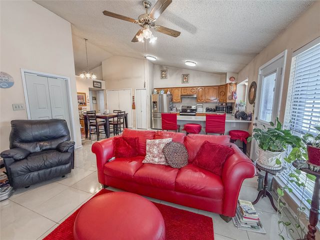 333 S Cannady Drive, Cedar Hill, TX 75104
