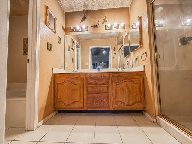333 S Cannady Drive, Cedar Hill, TX 75104