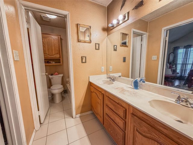 333 S Cannady Drive, Cedar Hill, TX 75104