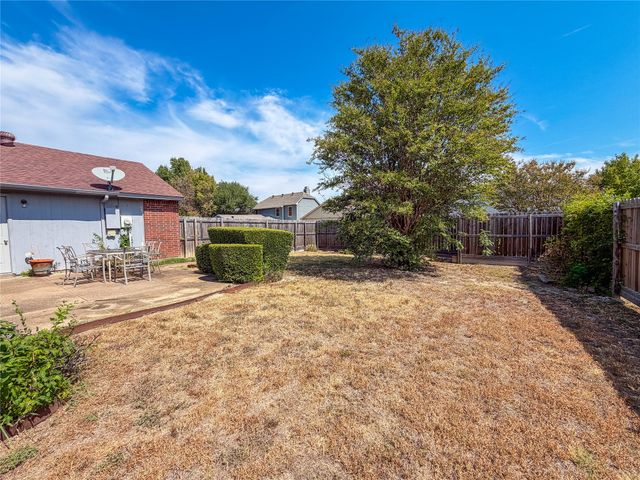 333 S Cannady Drive, Cedar Hill, TX 75104