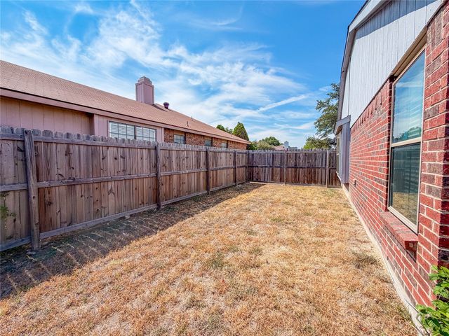 333 S Cannady Drive, Cedar Hill, TX 75104
