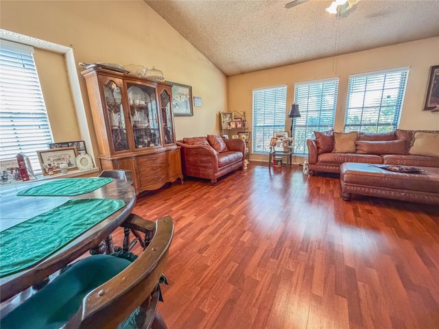 333 S Cannady Drive, Cedar Hill, TX 75104