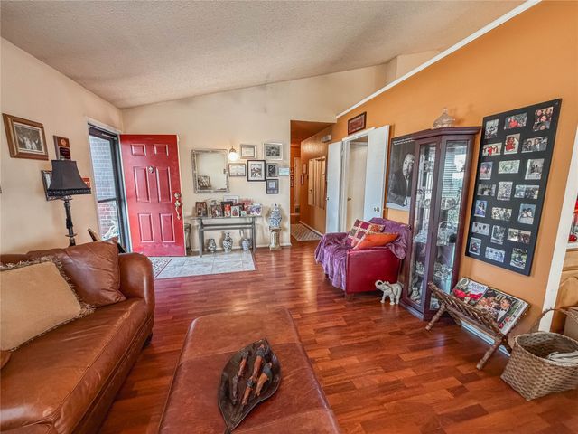 333 S Cannady Drive, Cedar Hill, TX 75104