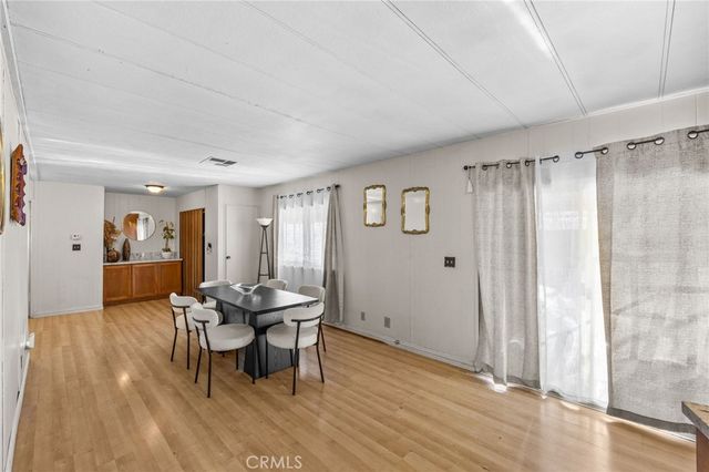 23301 Ridge Route Drive 109, Laguna Hills, CA 92653