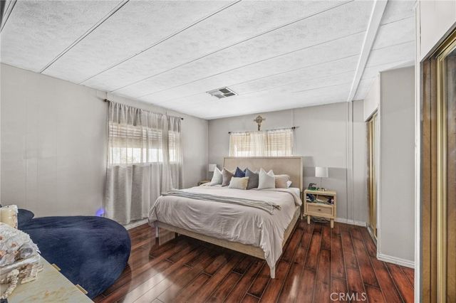 23301 Ridge Route Drive 109, Laguna Hills, CA 92653