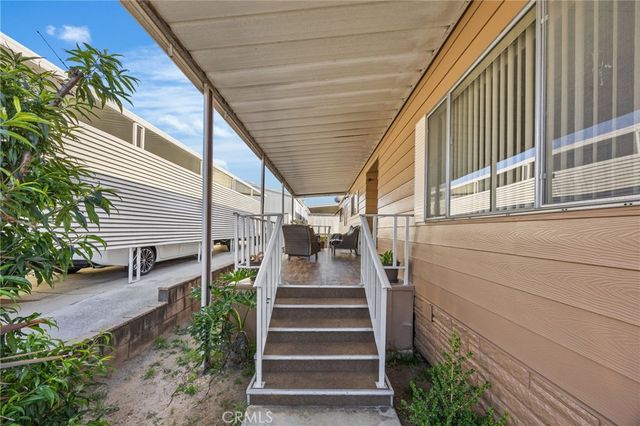 23301 Ridge Route Drive 109, Laguna Hills, CA 92653