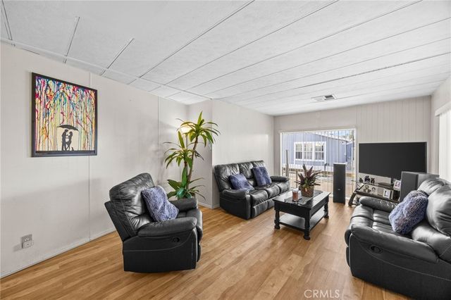23301 Ridge Route Drive 109, Laguna Hills, CA 92653